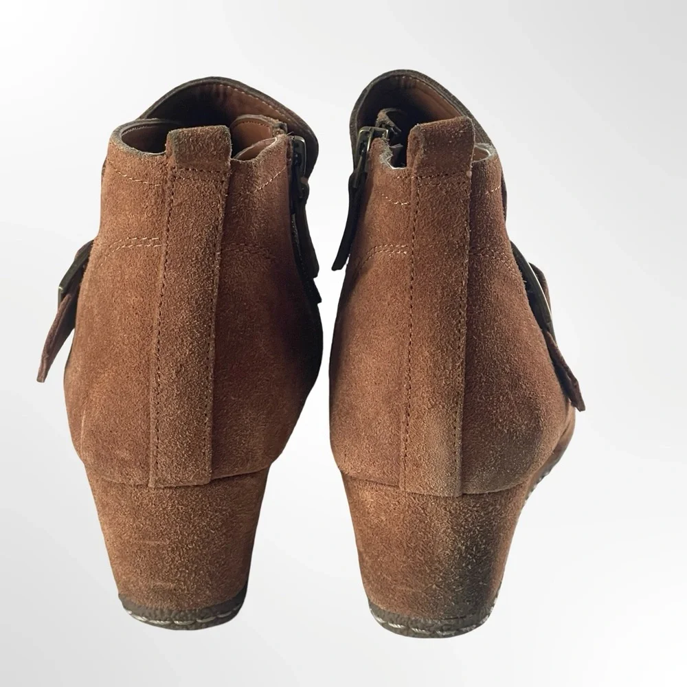 Franco Sarto Brown Suede Ankle Boots in size 9.5 - Picture 4 of 7